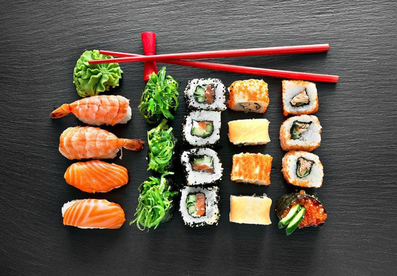 Sashimi là gì? Sushi là gì? Cách phân biệt sashimi và sushi. Ăn sashimi, sushi có tốt không?